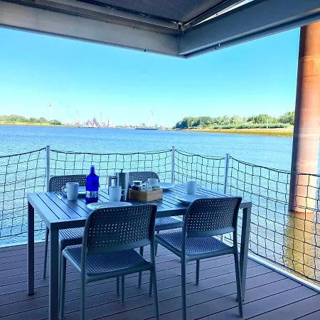 Hausboote Am Lankenauer Hoeft Botel *