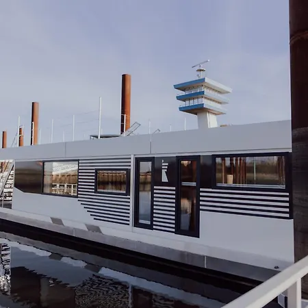 Hausboote Am Lankenauer Hoeft *