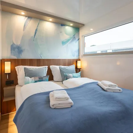 Hausboote Am Lankenauer Hoeft Båthotell Bremen