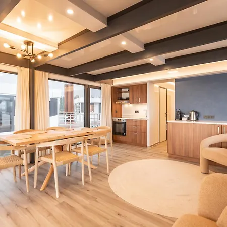 Hausboote Am Lankenauer Hoeft 보트호텔 *