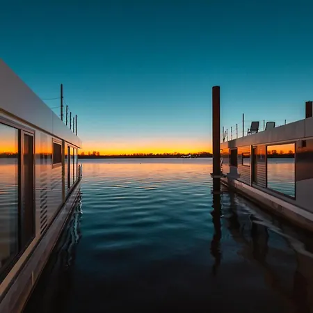 Hausboote Am Lankenauer Höft