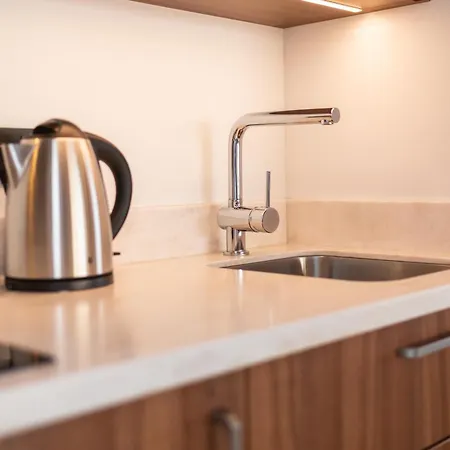 Hausboote Am Lankenauer Hoeft 보트호텔