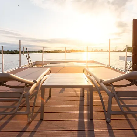 Hausboote Am Lankenauer Hoeft Brema