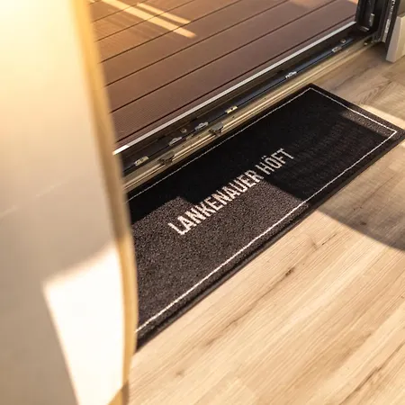 Hausboote Am Lankenauer Hoeft Hotel en barco *