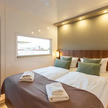 Hausboote Am Lankenauer Hoeft