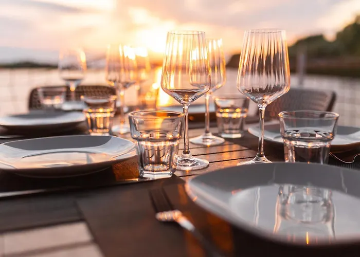 Hausboote Am Lankenauer Hoeft Tekne