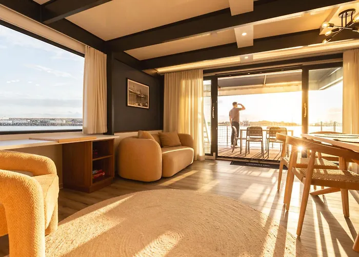 Tekne Hausboote Am Lankenauer Hoeft Bremen