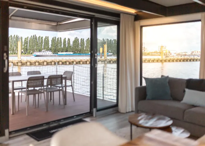 Hausboote Am Lankenauer Hoeft *