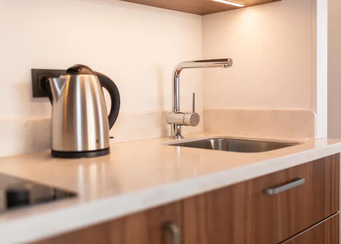 Hausboote Am Lankenauer Hoeft Hotel na wodzie