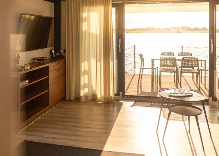 Hotel na wodzie Hausboote Am Lankenauer Hoeft *