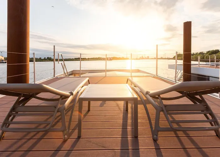 Hausboote Am Lankenauer Hoeft Brema