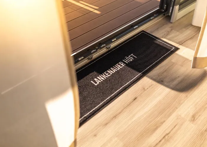 Hausboote Am Lankenauer Hoeft Tekne *