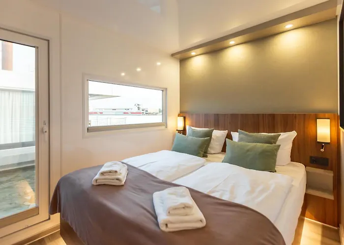 Hausboote Am Lankenauer Hoeft